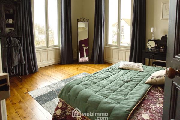 Maison bourgeoise 163 m² à Nieul-sur-Mer 17137