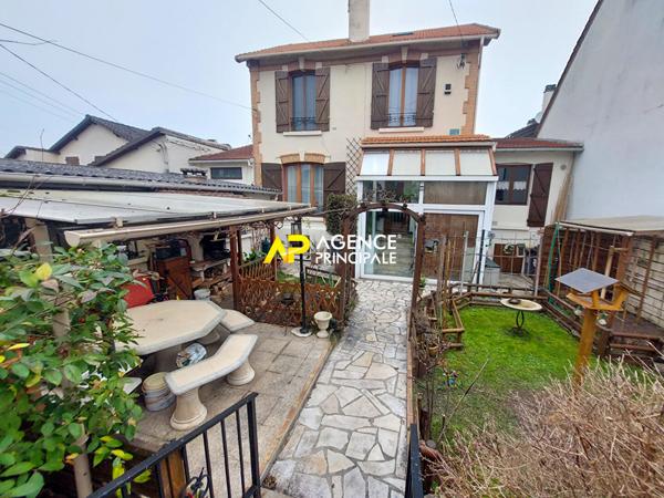 Maison Bezons 5 pièce(s) 85 m2 €330 000 ** - Référence 4370