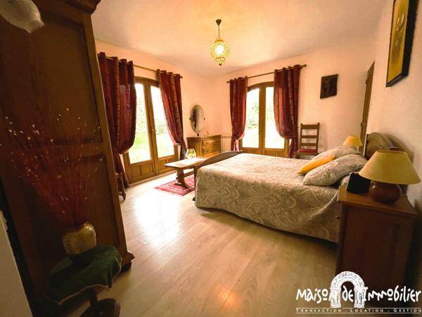 MESCHERS (Charente Maritime) - MAISON FAMILIALE - BEAU JARDIN - PROCHE PLAGE - DEPENDANCES