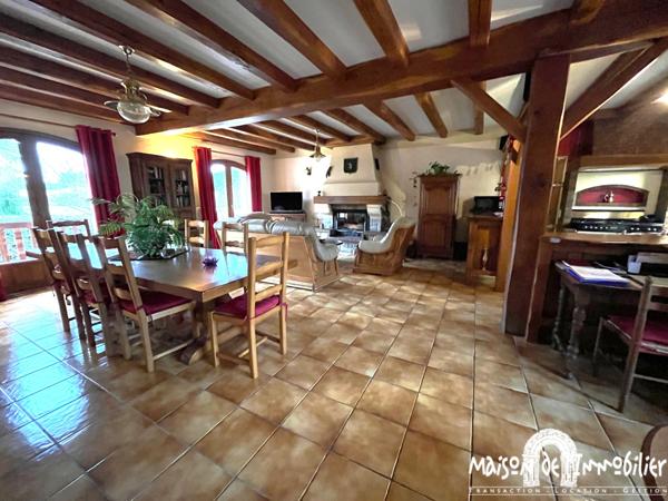 MESCHERS (Charente Maritime) - MAISON FAMILIALE - BEAU JARDIN - PROCHE PLAGE - DEPENDANCES