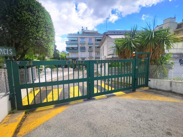 CIMIEZ : BEL APPARTEMENT 3 PIECES DANS RESIDENCE FERMEE