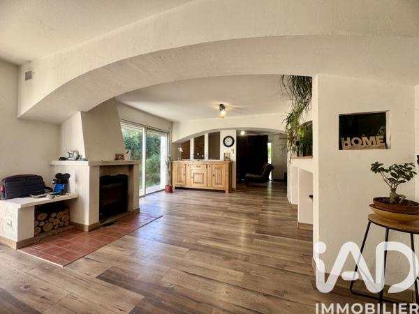 Maison à vendre 7 pièces 215 m² Saint-Estève