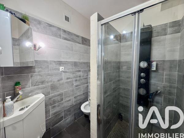 Maison à vendre 7 pièces 215 m² Saint-Estève