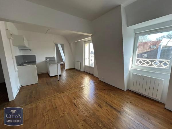 Appartement à louer 2 pièces 41.47m² Saint-Quentin (02100)