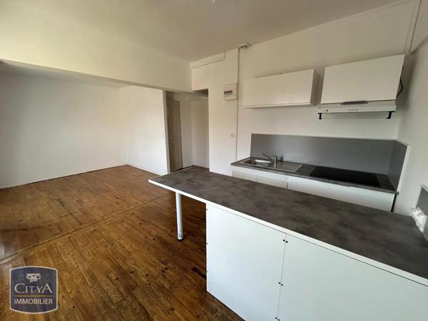 Appartement à louer 2 pièces 41.47m² Saint-Quentin (02100)