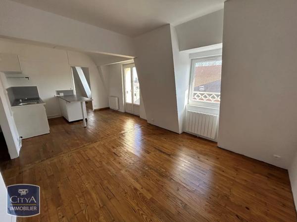 Appartement à louer 2 pièces 41.47m² Saint-Quentin (02100)