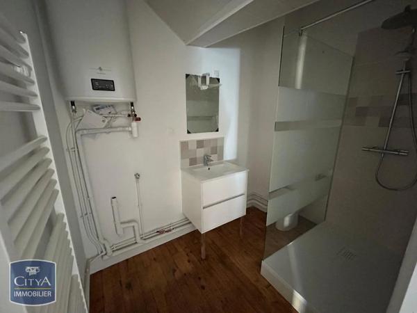 Appartement à louer 2 pièces 41.47m² Saint-Quentin (02100)