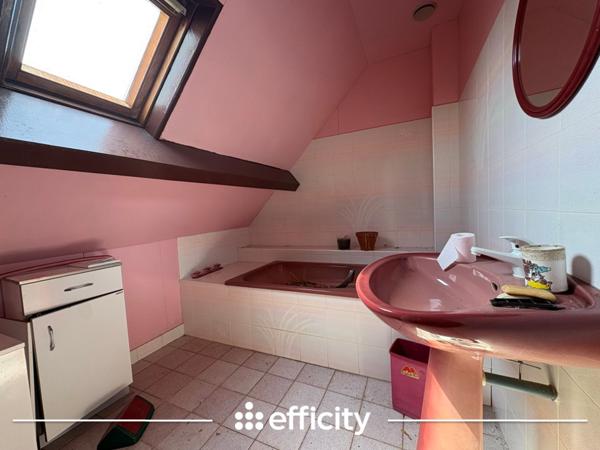 Maison
         5 pièces
        - 98 m² 230 000 € *