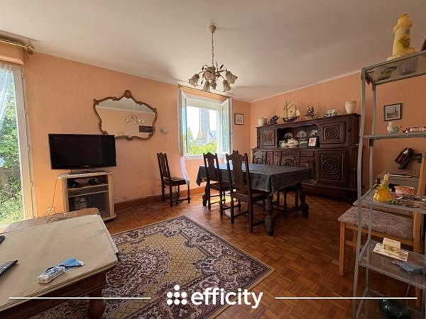 Maison
         5 pièces
        - 98 m² 230 000 € *