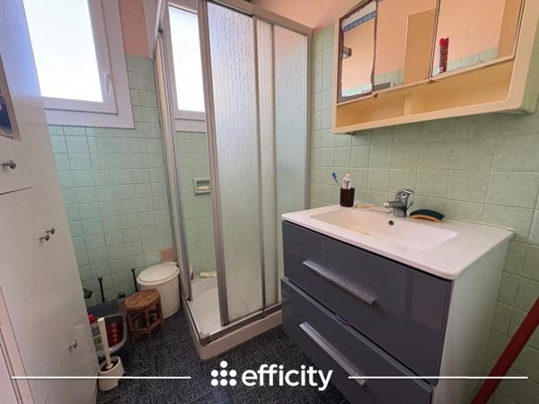 Maison
         5 pièces
        - 98 m² 230 000 € *