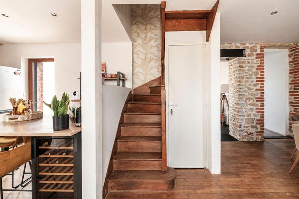 Maison de charme au coeur de Châteaubourg 75 m² | 2 chambres | Belle cour