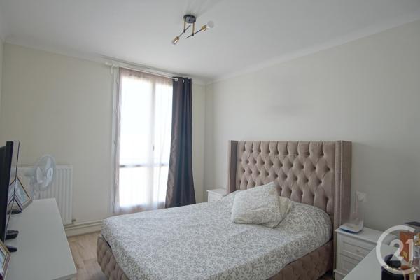 Appartement F5 à vendre  5 pièces - 88,72 m2 CHOISY LE ROI - 94