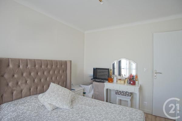 Appartement F5 à vendre  5 pièces - 88,72 m2 CHOISY LE ROI - 94