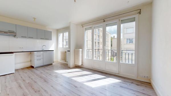 Tours (37000) Studio TOURS - 2 rue Jules Verne