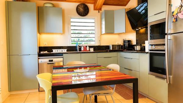 Villa F4 100m² et studio indépendant 25m² - Plateau Caillou