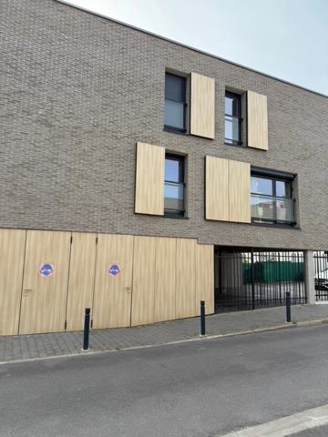 Appartement à vendre 2 pièces REIMS (51) avec loggia, un parking extérieur sécurisé