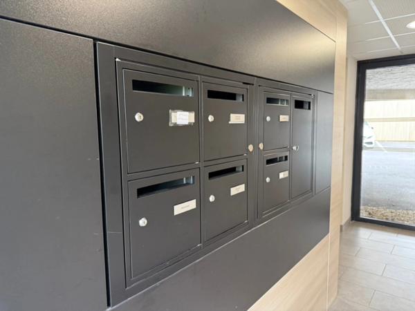 Appartement à vendre 2 pièces REIMS (51) avec loggia, un parking extérieur sécurisé