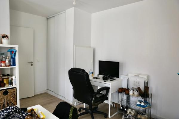 Appartement à vendre 2 pièces REIMS (51) avec loggia, un parking extérieur sécurisé