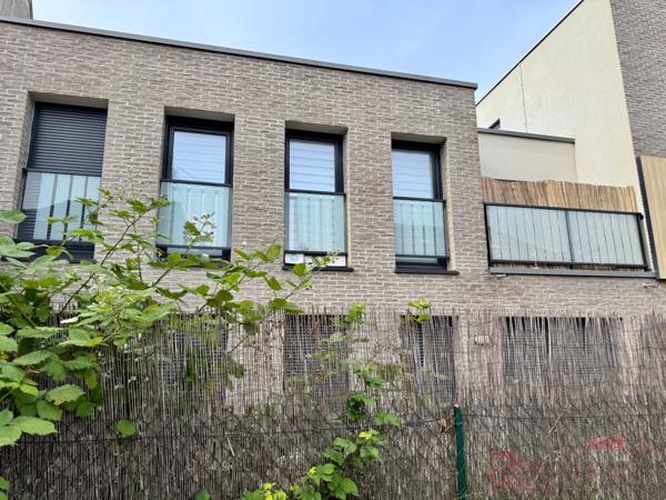 Appartement à vendre 2 pièces REIMS (51) avec loggia, un parking extérieur sécurisé