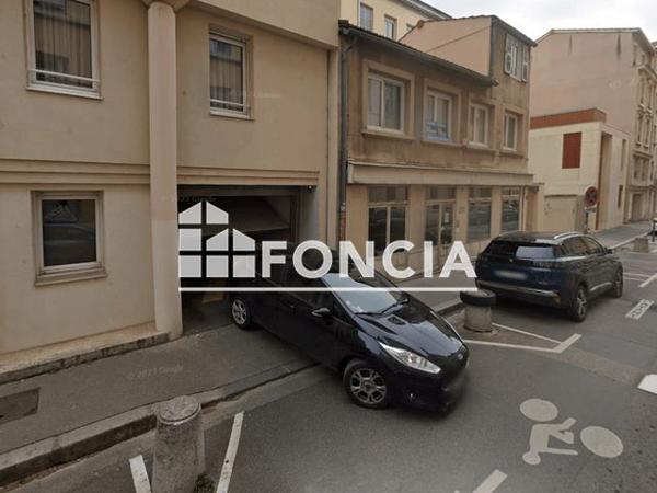 Location Parking - 15 RUE VALENTIN COUTURIER Lyon 69004