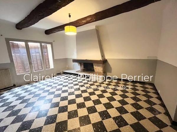 Immobilier Salernes (83690) – Maison de village 100m2 – 217 000 €