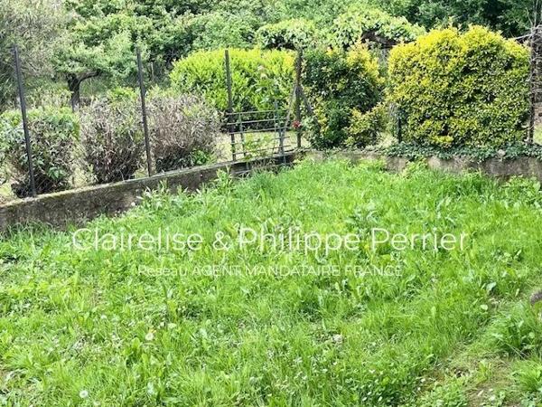 Immobilier Salernes (83690) – Maison de village 100m2 – 217 000 €