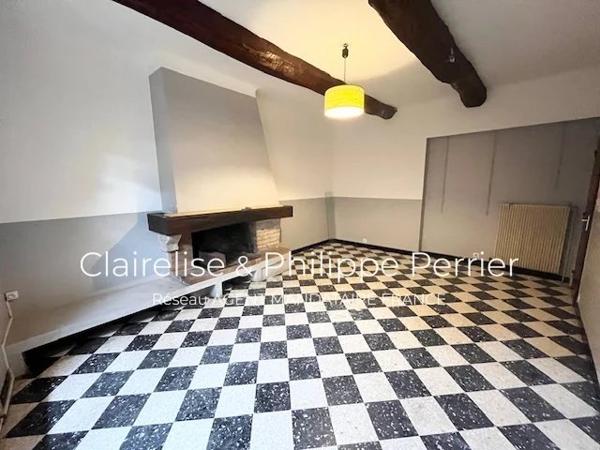 Immobilier Salernes (83690) – Maison de village 100m2 – 217 000 €