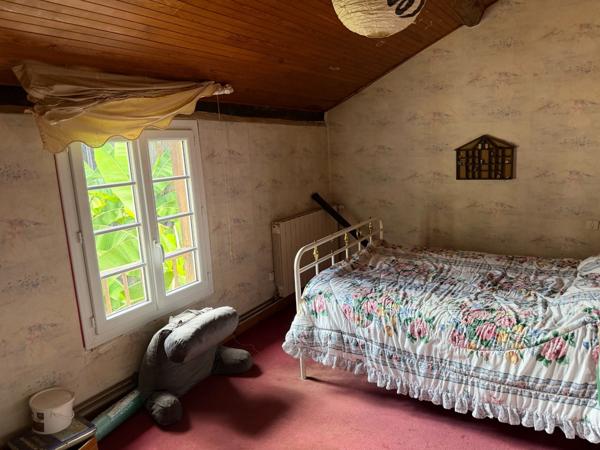 Domaine plein de charme de 250M2 avec dépendances et gîte dans un écrin de verdure Proche de MONT DE MARSAN au HOUGA