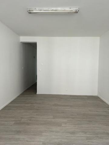 "LOCAL COMMERCIAL 3 PIECES 59M2"