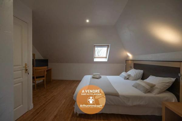 Vente Maison 7 pièces 200 m2 à Saint-Gatien-des-Bois