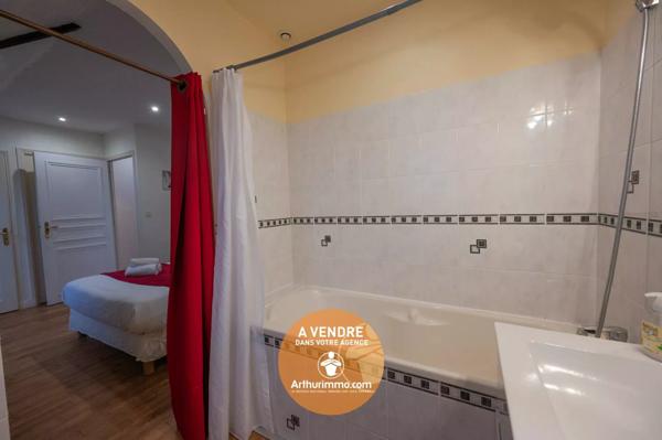 Vente Maison 7 pièces 200 m2 à Saint-Gatien-des-Bois