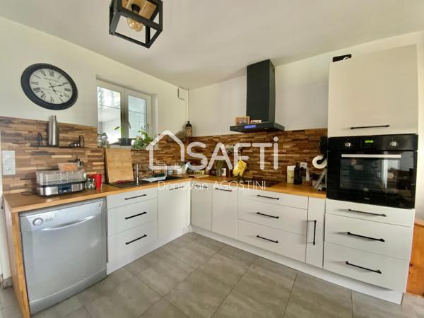 Maison de 119 m² avec 4 chambres, 2 salles de bain et une véranda