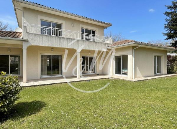VILLA A VENDRE TAUSSAT- Maison traditionnelle 4 chambres à vendre à Taussat Lanton proche port plages et commerces avec jardin au calme Bassin d’Arcachon LANTON TAUSSAT