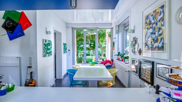 Dpt Haut-Rhin (68), à vendre MULHOUSE maison d'architecte 372 m2 dans son magnifique jardin