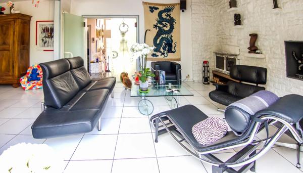 Dpt Haut-Rhin (68), à vendre MULHOUSE maison d'architecte 372 m2 dans son magnifique jardin