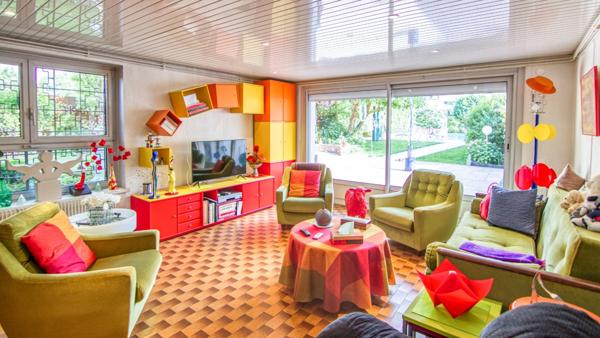 Dpt Haut-Rhin (68), à vendre MULHOUSE maison d'architecte 372 m2 dans son magnifique jardin