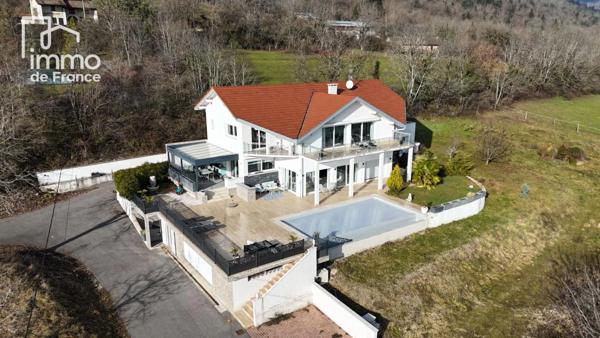Maison à vendre à Échenevex (01170)