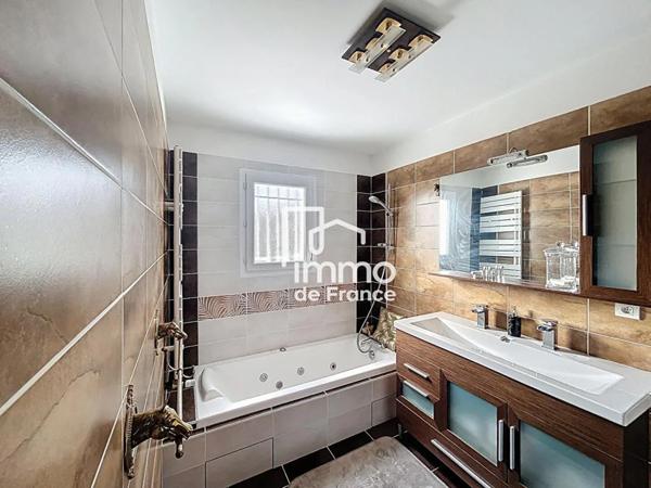 Maison à vendre à Échenevex (01170)