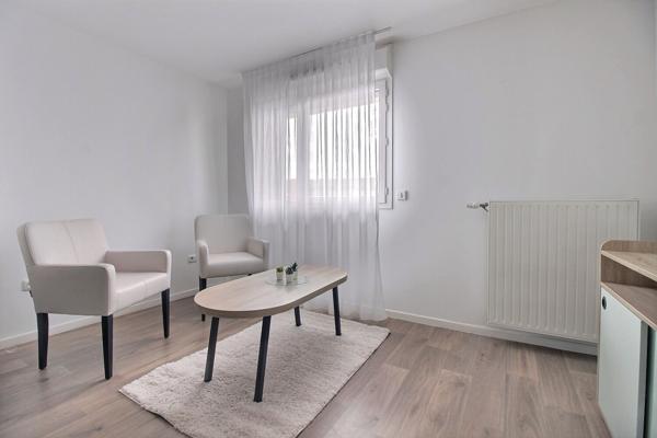 Appartement Saint Ouen Sur Seine ( DOCKS ) 2 pièces 38 m2