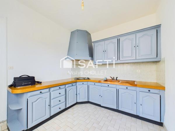 MAISON DE CHARME – BEAUX VOLUMES – DÉPENDANCES – EMPLACEMENT IDÉAL