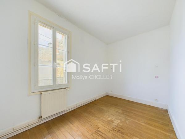 MAISON DE CHARME – BEAUX VOLUMES – DÉPENDANCES – EMPLACEMENT IDÉAL