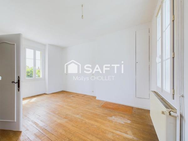 MAISON DE CHARME – BEAUX VOLUMES – DÉPENDANCES – EMPLACEMENT IDÉAL