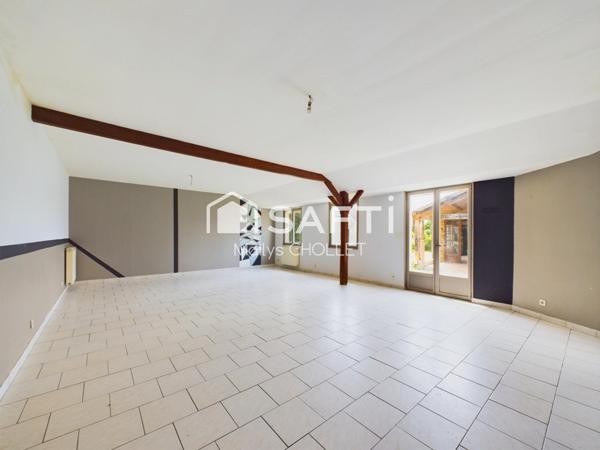 MAISON DE CHARME – BEAUX VOLUMES – DÉPENDANCES – EMPLACEMENT IDÉAL