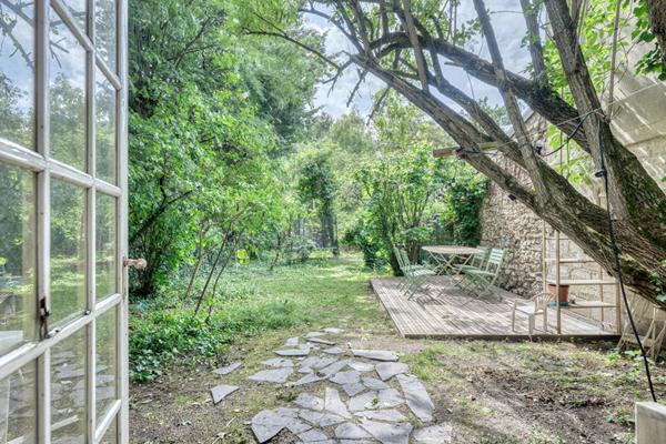 Appartement Le Perreux Sur Marne en étage avec jardin privatif