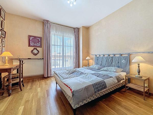 A VENDRE - MURET Secteur Barry - Maison T7 d'environ 196.37 m² avec piscine et garage