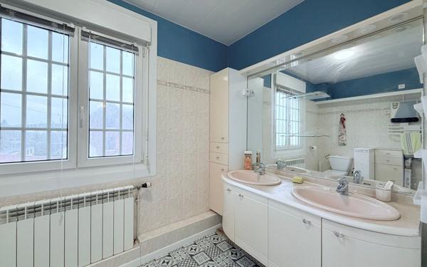 Maison à vendre    4 pièces •  Guise