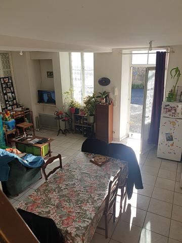 Appartement 85 m² à vendre 3 pièces BURIE (17)