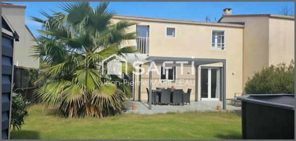 Maison 3 chambres avec jardin à 1 km des remparts