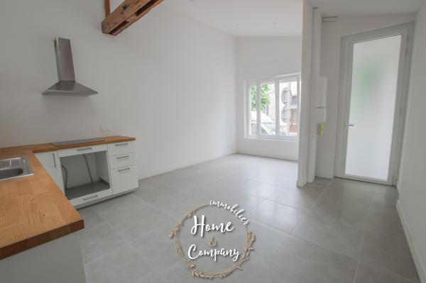 Appartement
                                                                                                                                                                                                                                                                                                                        2 pièce(s)                                                                                                                                                                                                          1 chambre(s)                                                                                                                                                                                                          39.3  m²