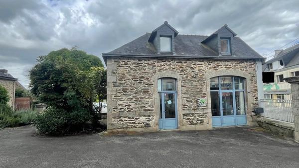 Local/bureau/commerce à vendre LOUDEAC (22)